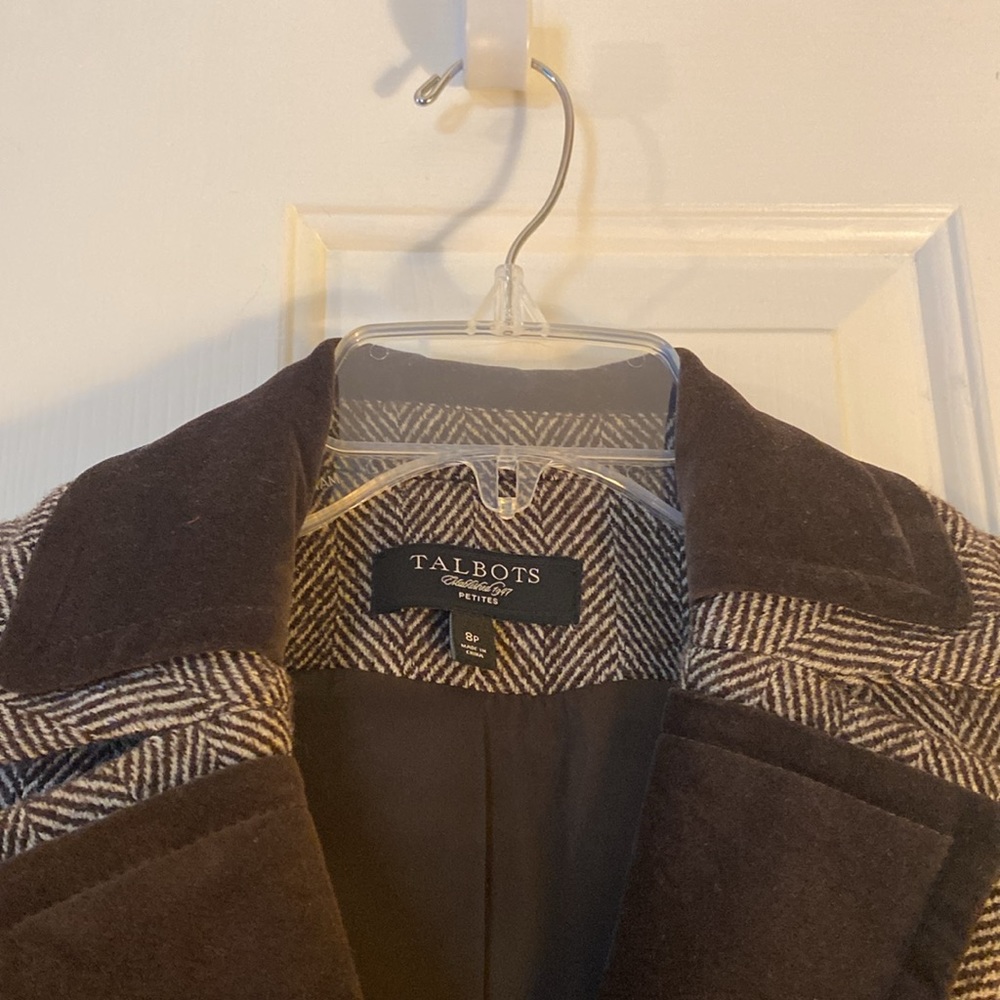Jacket - Picture 5 of 11